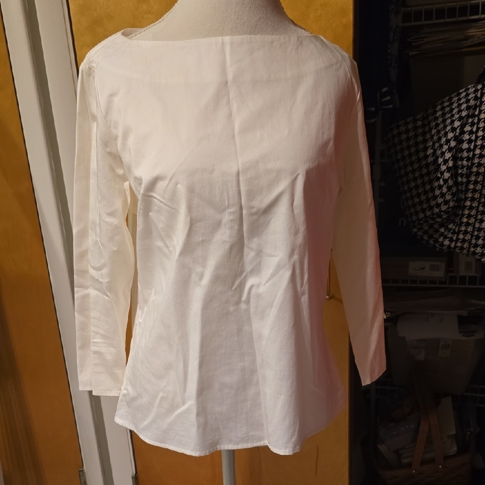 Serena & Lily White Fitted Blouse with Full-Length Sleeves